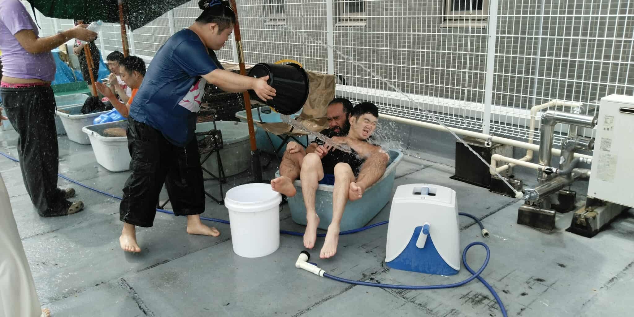 生き抜けっ！！！